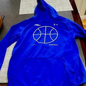 Blue Nike Youth XL hoodie with front pocket
